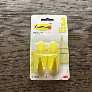 Command Hooks Pack of 2 Yellow Wall Hooks 3 Lbs 3M‎